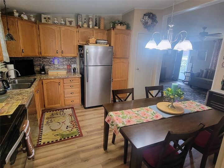 Property Photo:  264 Ridge Ln  PA 15668 