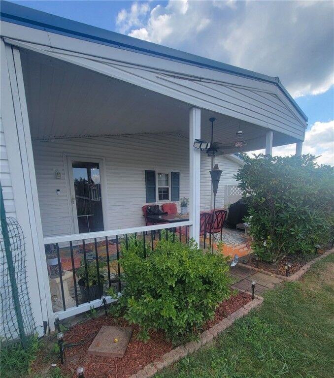 Property Photo: 264 Ridge Ln PA 15668