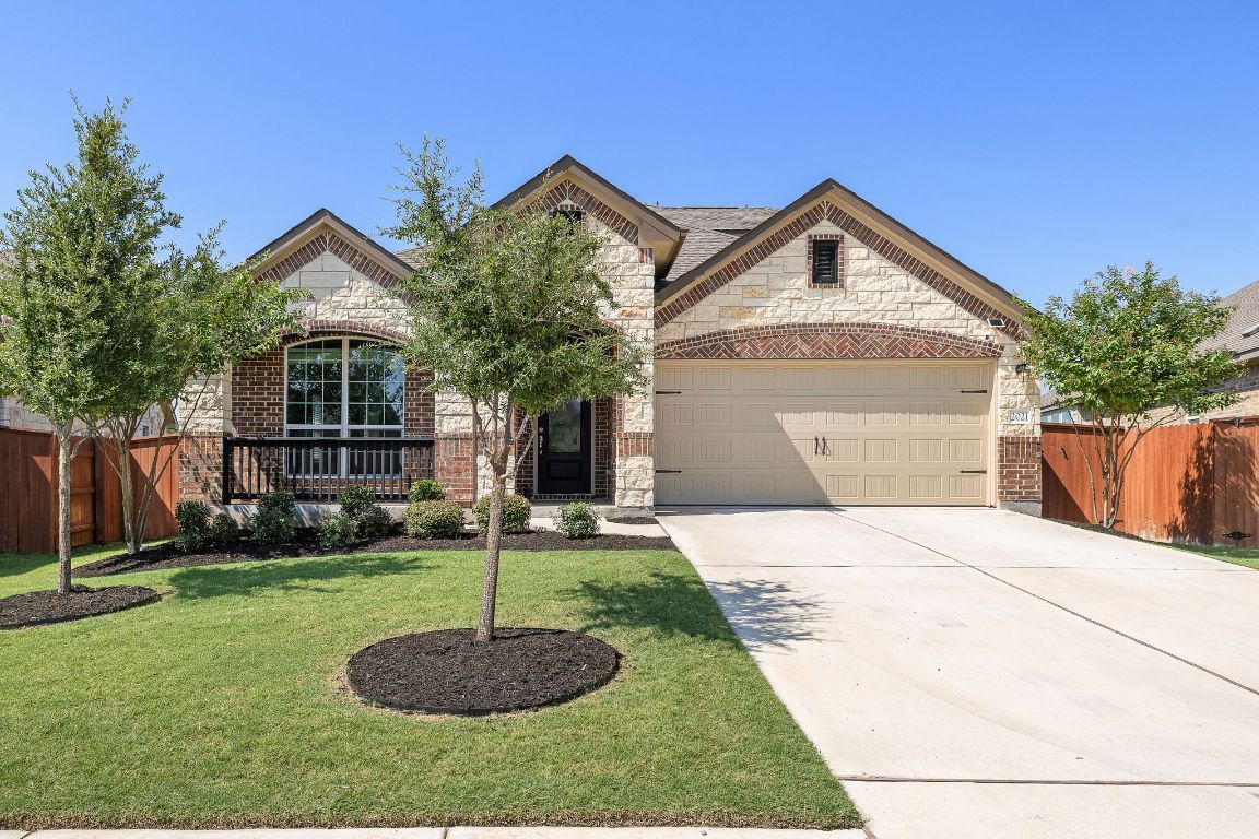 Property Photo: 2021 Long Shadow Lane TX 78628