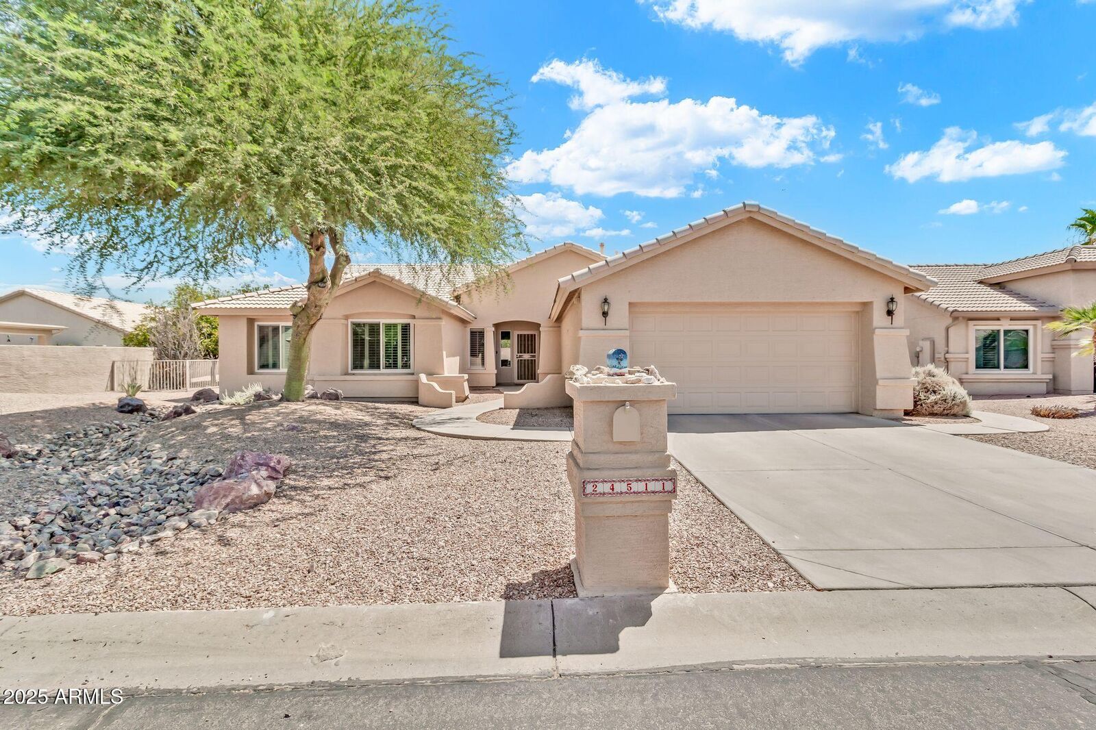 Property Photo: 24511 S Saddletree Drive AZ 85248