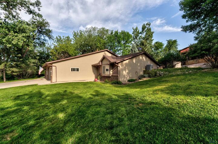 Property Photo: 3612 W Omaha SD 57702