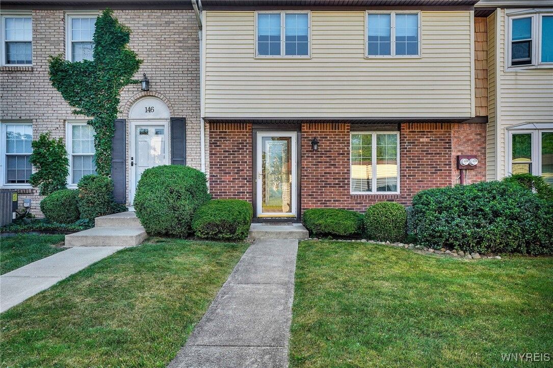 Property Photo:  144 Stepping Stone Lane  NY 14127 