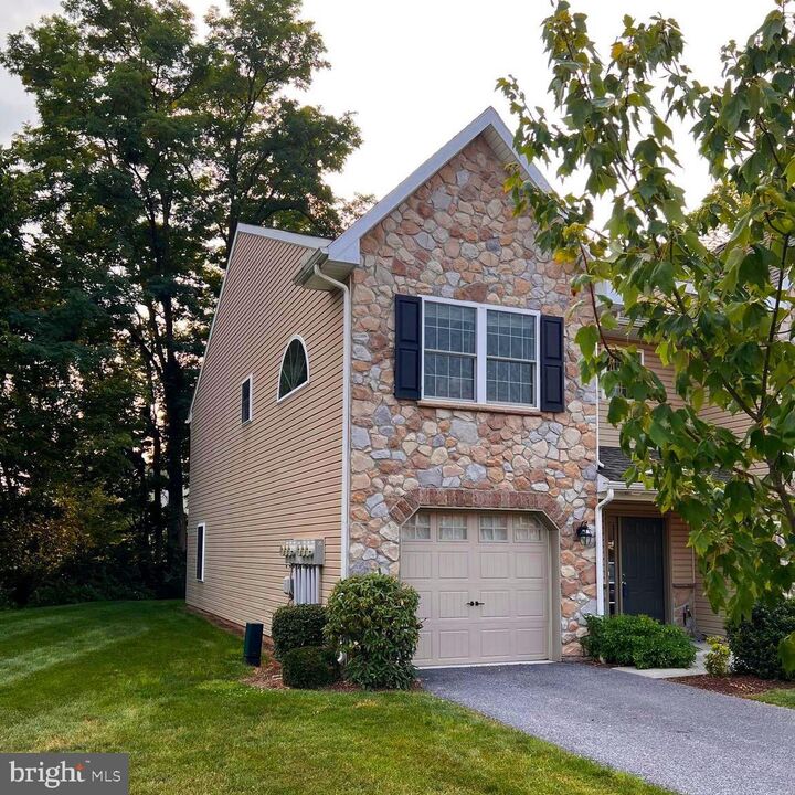 Property Photo: 343 Melbourne Lane PA 17055