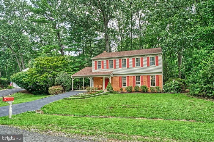 Property Photo: 11522 Running Cedar Road VA 20191