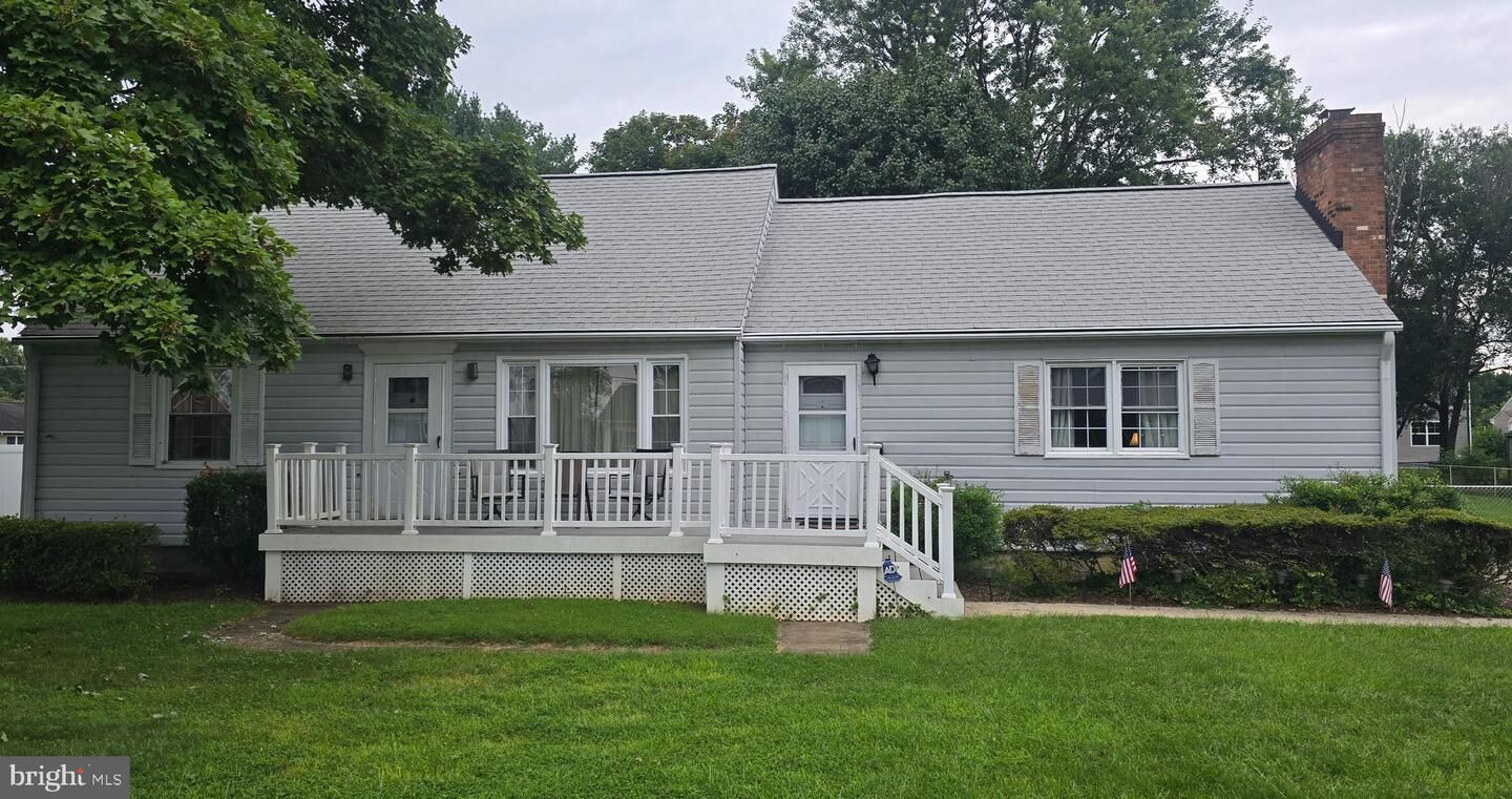 Property Photo:  205 Hamilton Street  VA 22408 