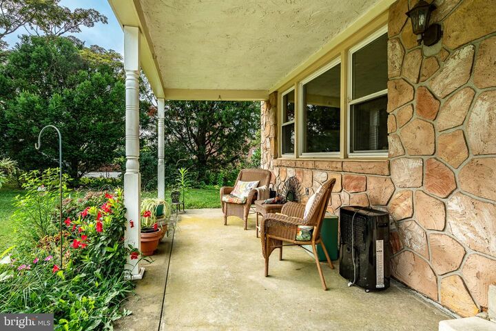 Property Photo:  708 Elgin Road  PA 19073 