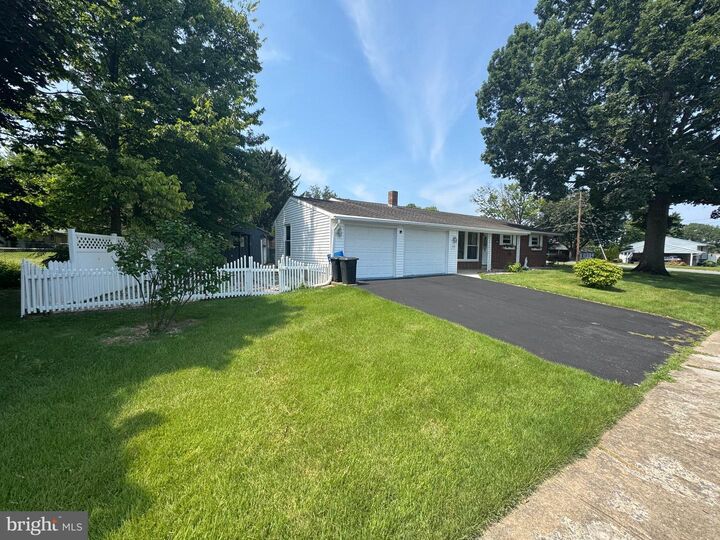 Property Photo: 1118 Apple Drive PA 17055