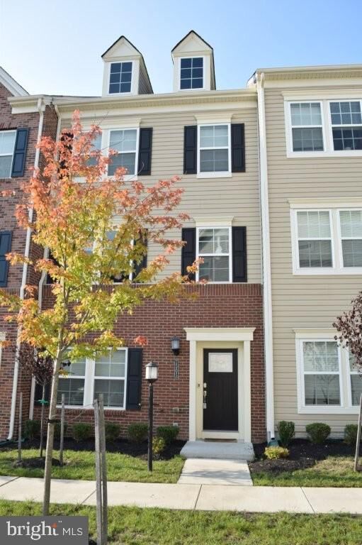Property Photo:  7505 Ledgers Way  MD 21076 