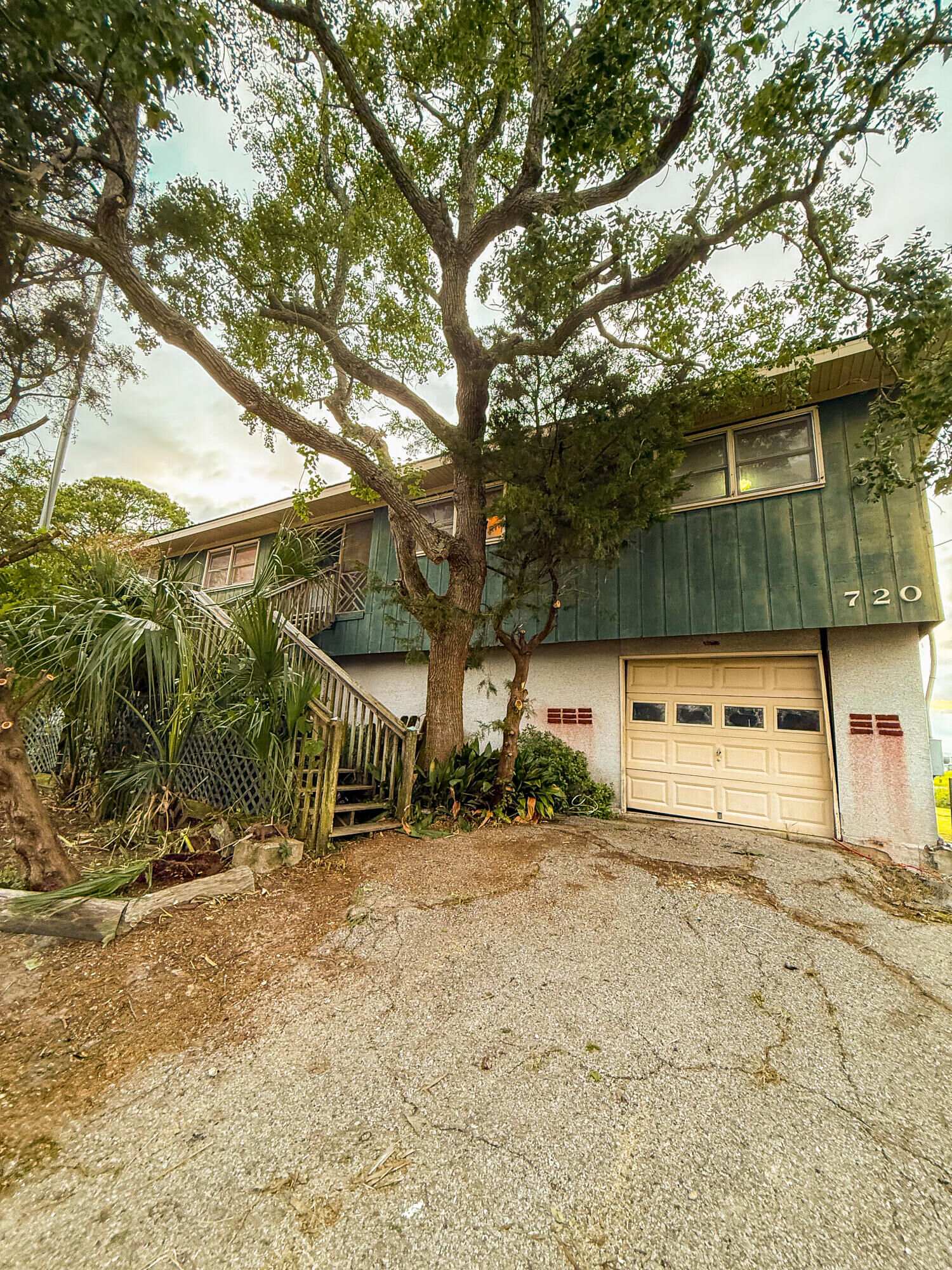 Property Photo: 720 E Erie Avenue SC 29439