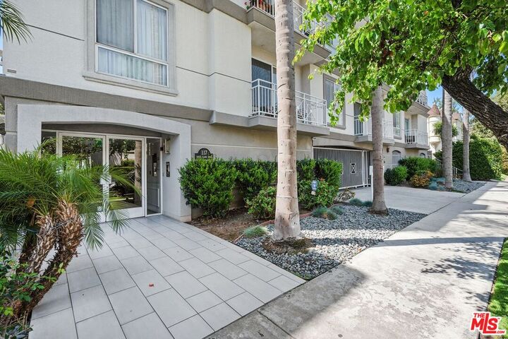 Property Photo:  117 S Clark Dr  CA 90048 