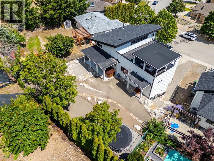 Property Photo:  2255 Shannon Woods Crescent  BC V4T 2P2 