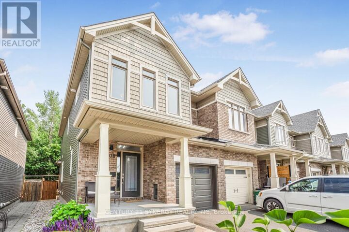 Property Photo: 108 Hawkeswood Drive ON K4M 0C1