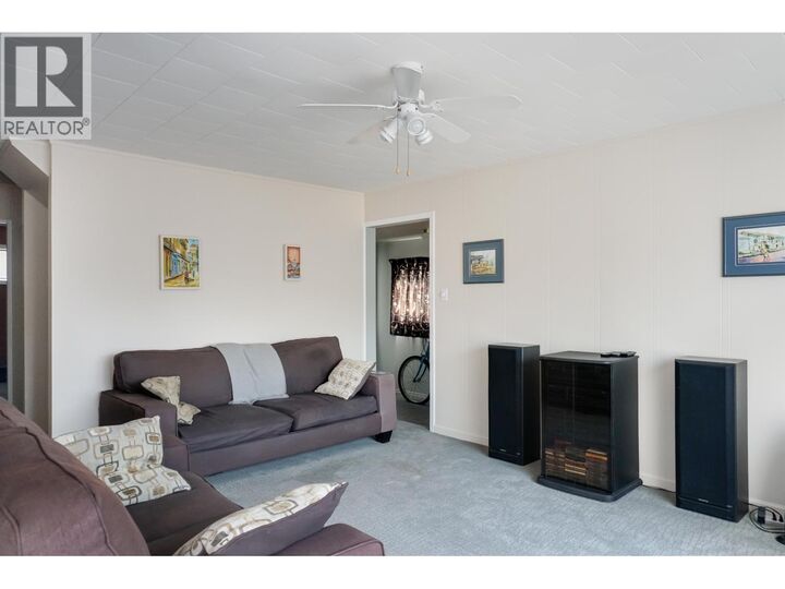 Property Photo: 31 Fulmar Street BC V8C 1T3