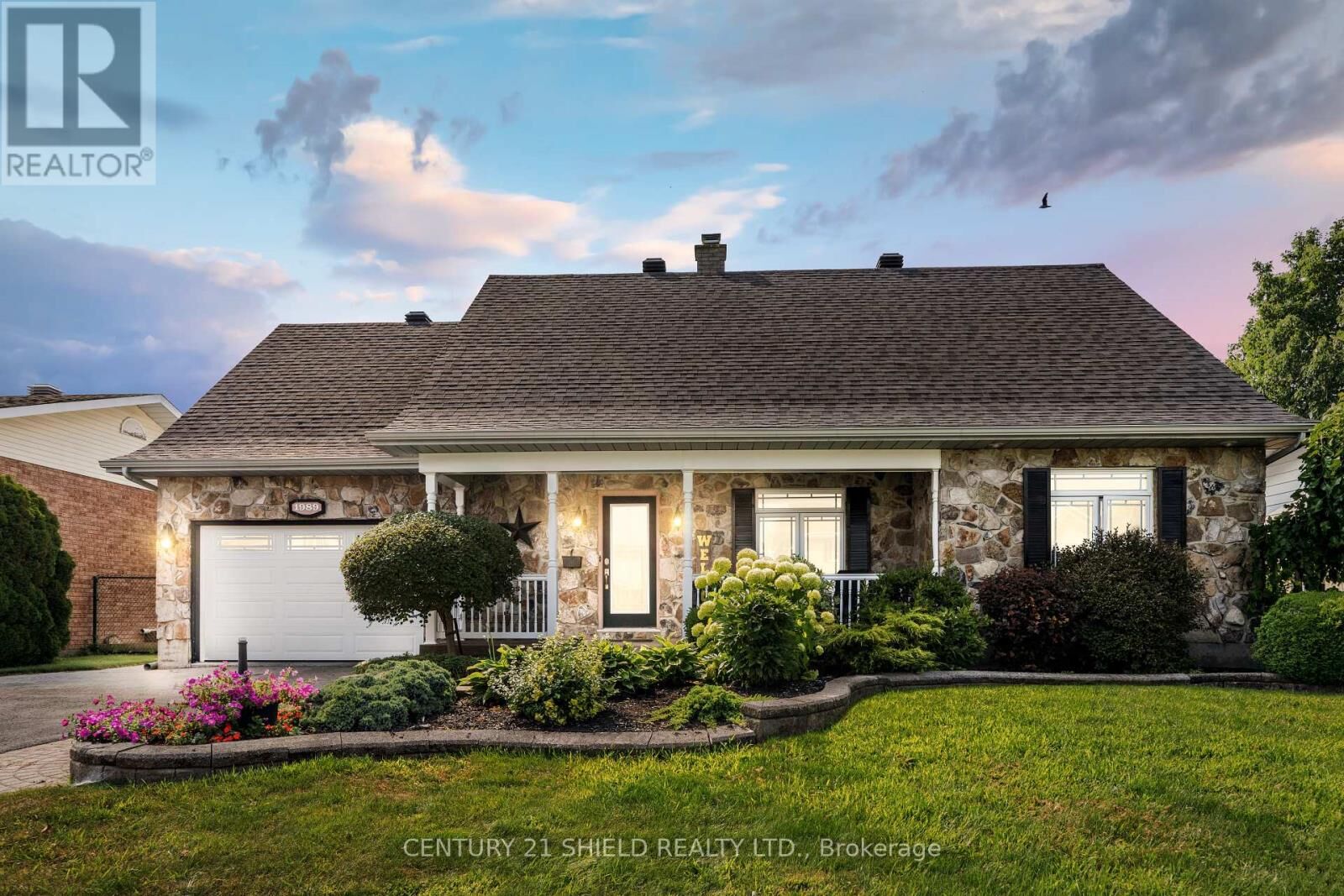 Photo de la propriété:  1989 Belvedere Crescent  ON K6H 6L9 