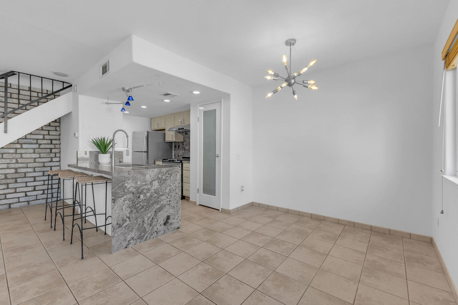 Property Photo: 72592 Edgehill Drive 2 CA 92260
