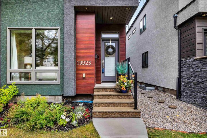 Property Photo:  10925 127 Street NW  AB T5M 0S8 