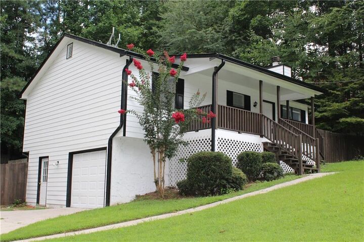 Property Photo:  2571 Hamill Drive  GA 30519 