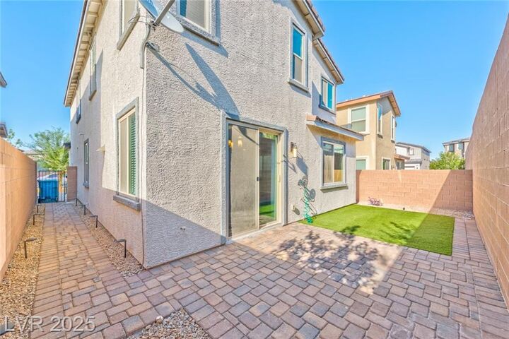 Property Photo: 3215 Gardenia Falls Court NV 89052