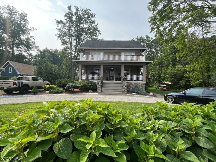 6 Larchdell Way  Mountain Lakes Boro NJ 07046 photo