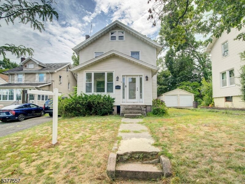 Property Photo:  82 S Roosevelt Sq  NJ 07631 