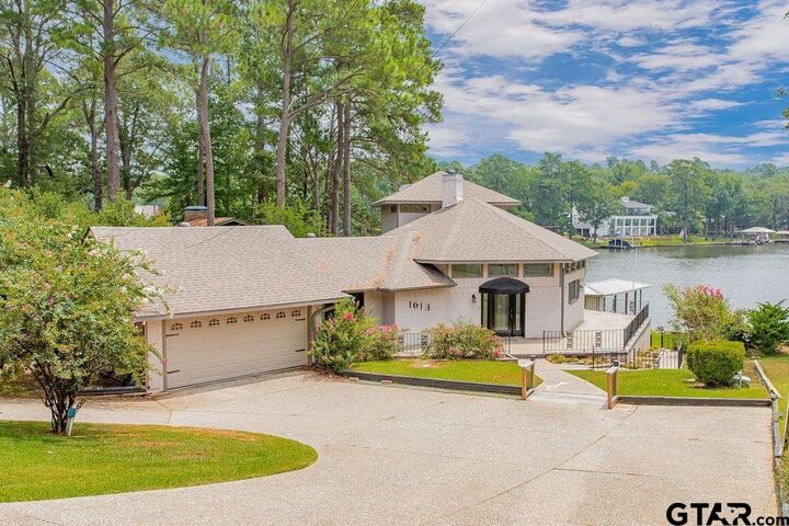Property Photo:  1613 Tanglewood Drive East  TX 75771 