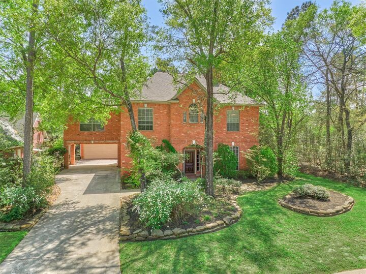 Property Photo: 115 E Shadowpoint Circle TX 77381