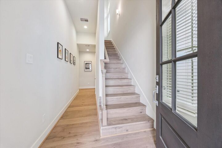 Property Photo: 5209 Allen Street D TX 77007