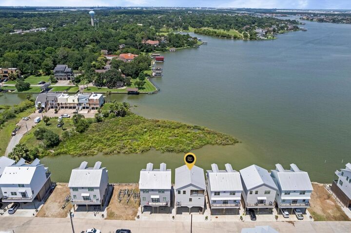 Property Photo:  23 Cmdr Runco Lane  TX 77586 