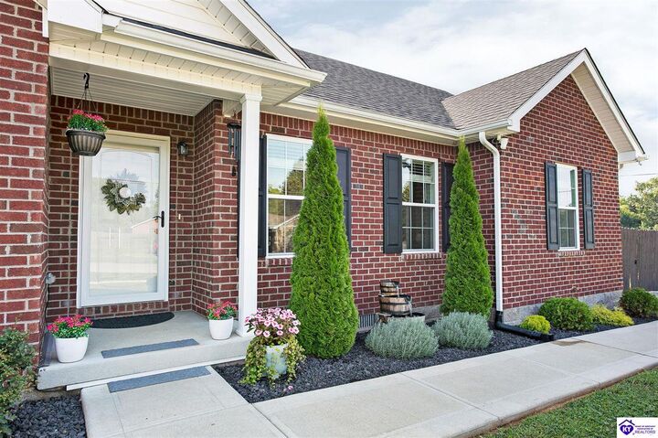 Property Photo: 124 Kentucky Avenue KY 40004