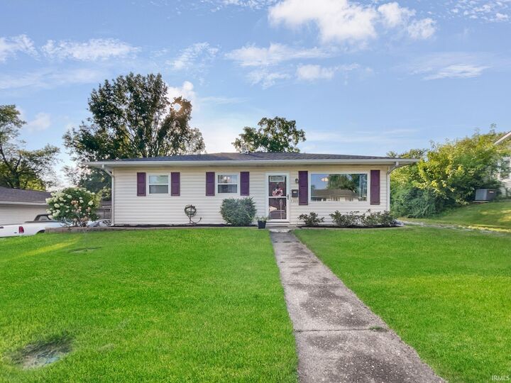 Property Photo: 5300 Stratford Road IN 47710