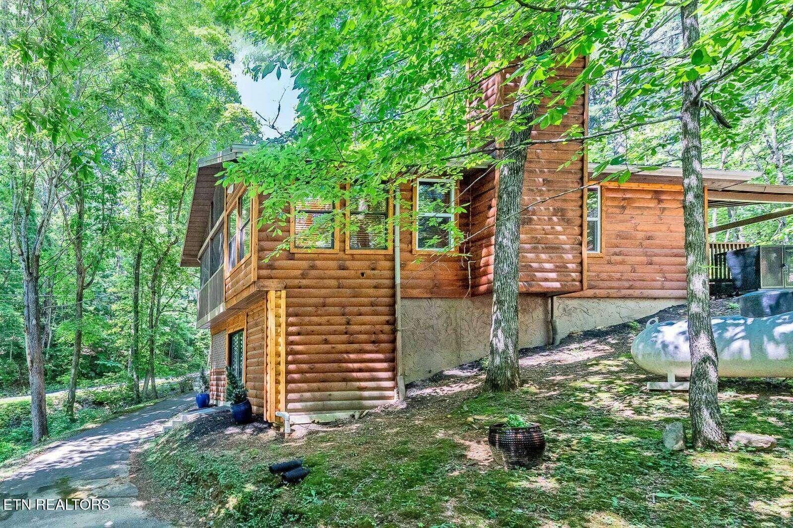 Property Photo: 1663 S Mountain View Rd TN 37876