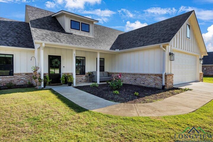 Property Photo: 681 Peavine Road TX 75662