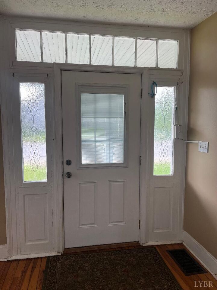 Property Photo: 805 Sudbury Street VA 24401