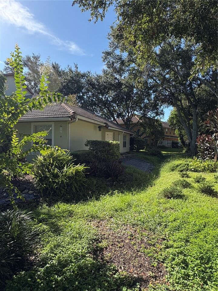 Property Photo: 1292 N Fairway Drive FL 32712