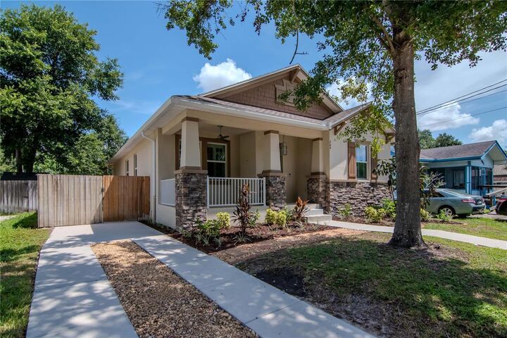 Property Photo: 209 W Hamilton Avenue FL 33604
