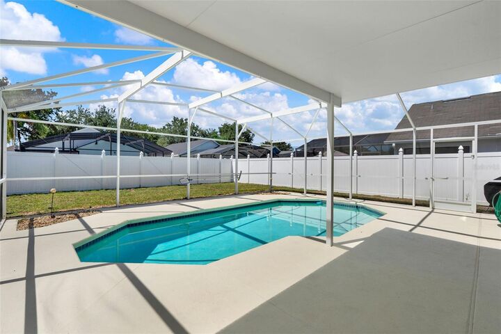 Property Photo: 437 Sonja Circle FL 33897