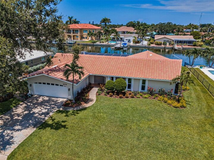 Property Photo: 1979 Iowa Avenue NE FL 33703