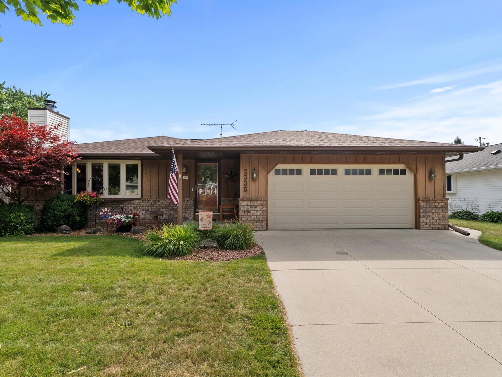 Property Photo:  2335 N 28th St  WI 53083 