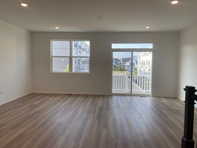 Property Photo: 4511 Chelsea Manor Circle 4511 IL 60504