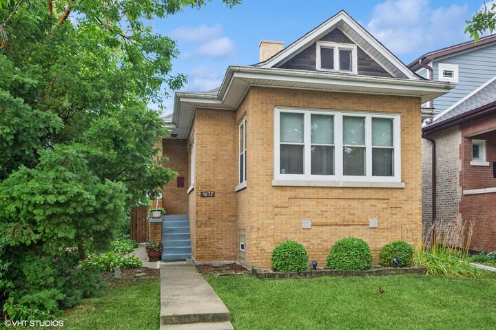 5037 N Bernard Street  Chicago IL 60625 photo