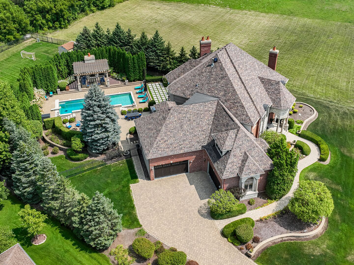 Property Photo:  8127 Shadow Creek Lane  IL 60560 
