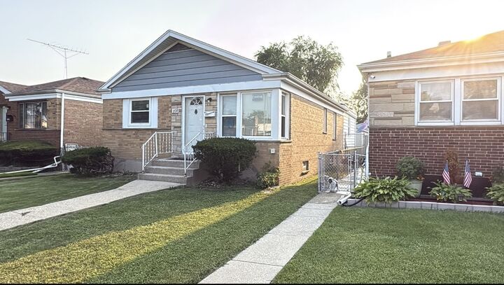 1108 31st Avenue  Bellwood IL 60104 photo