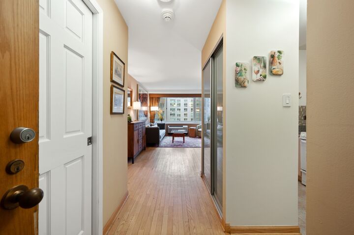 Property Photo:  211 E Ohio Street 1823  IL 60611 