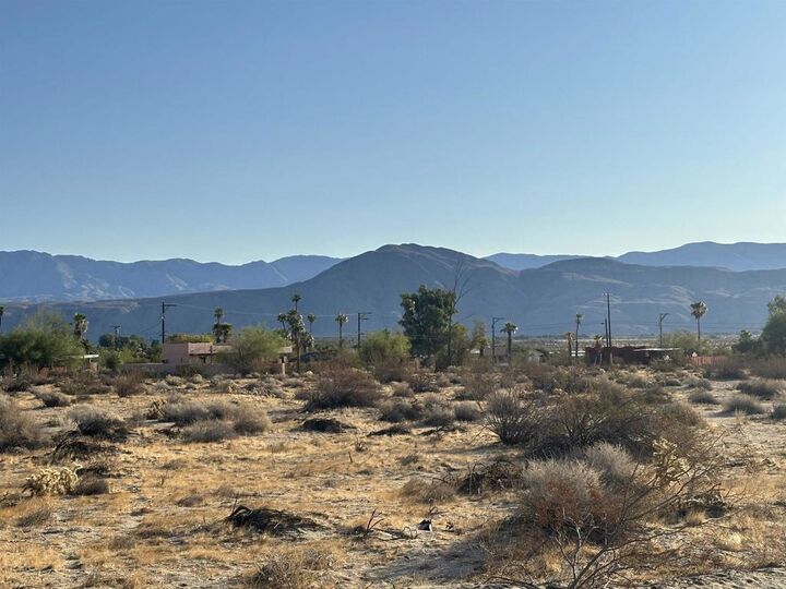Property Photo:  2 Lazy S Drive  CA 92004 