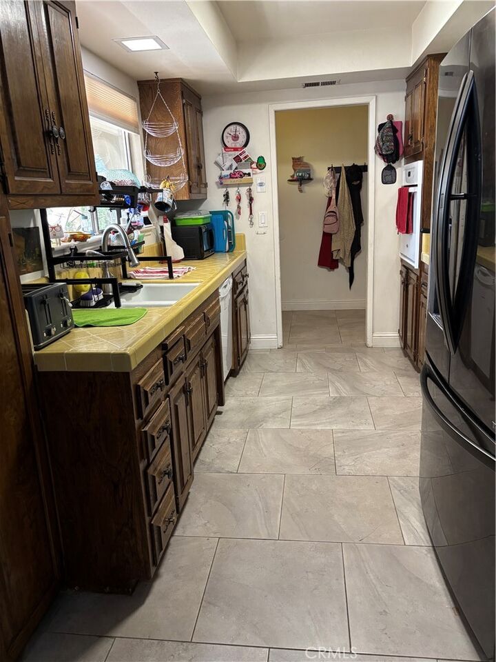 Property Photo:  5521 Esplanada Avenue  CA 93455 