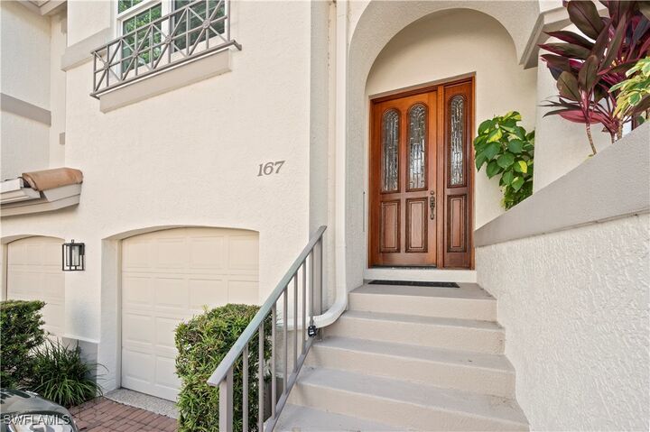 Property Photo: 167 Colonade Circle FL 34103