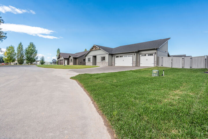 Property Photo:  37 Hodgson Court  MT 59912