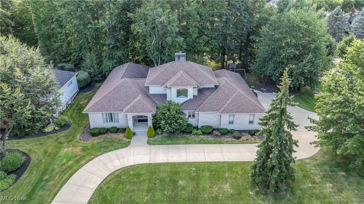 Property Photo: 416 Castle Pines Drive OH 44333