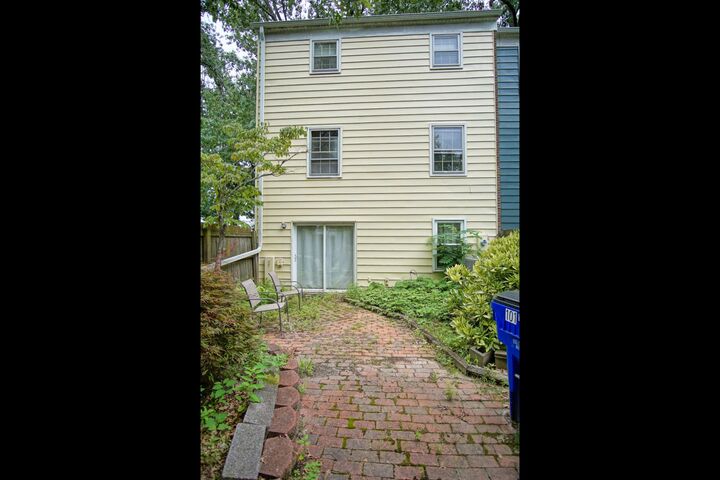 Property Photo:  101 Yorkshire Court  VA 24060 
