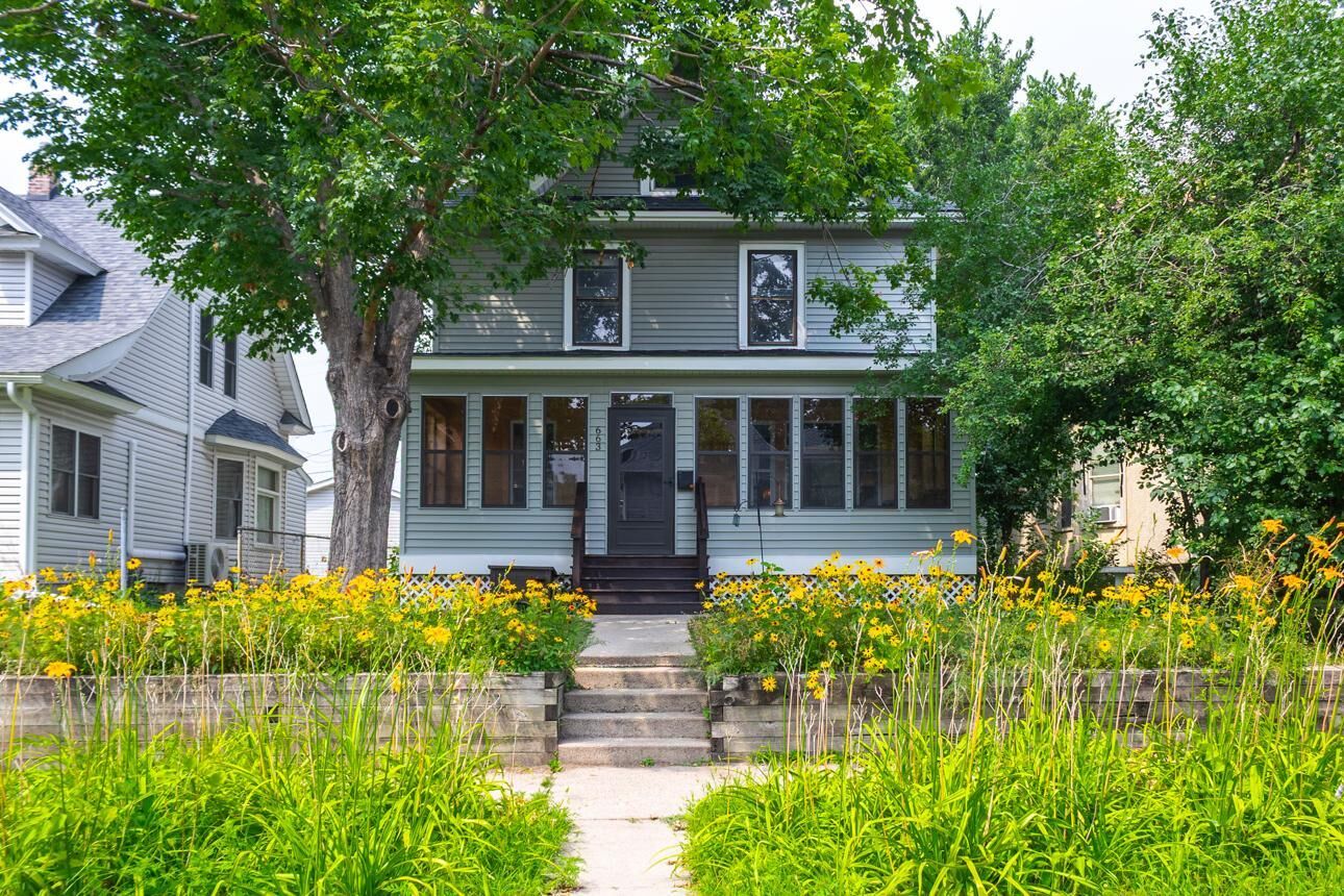 Property Photo: 663 Iglehart Avenue MN 55104